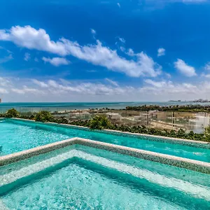 @ Riva Cancun
